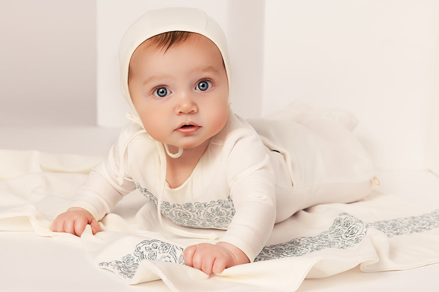 Lace Embroidery Bonnet White/Blue