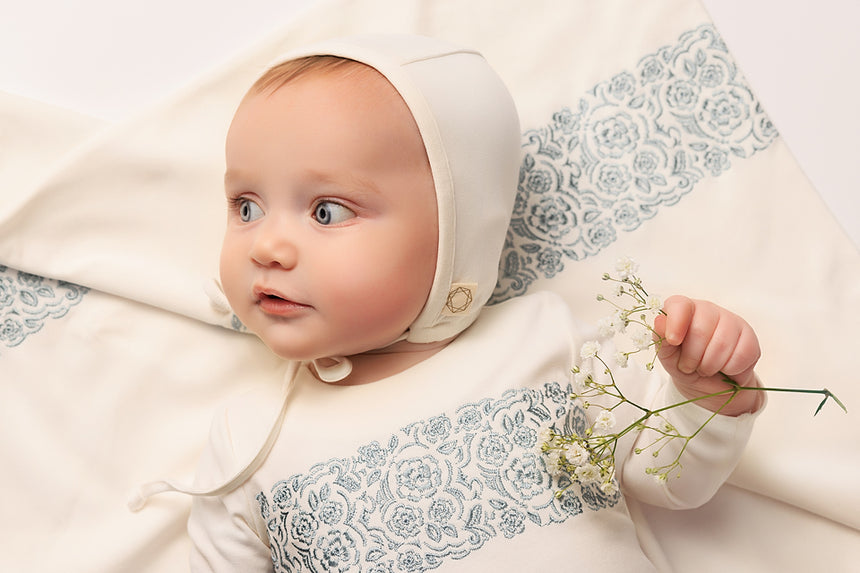 Lace Embroidery Bonnet White/Blue