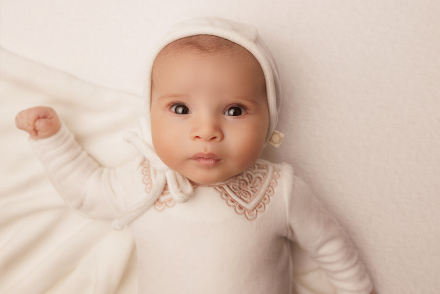 Lace Collar Embroidery Bonnet - Warm White/Pink