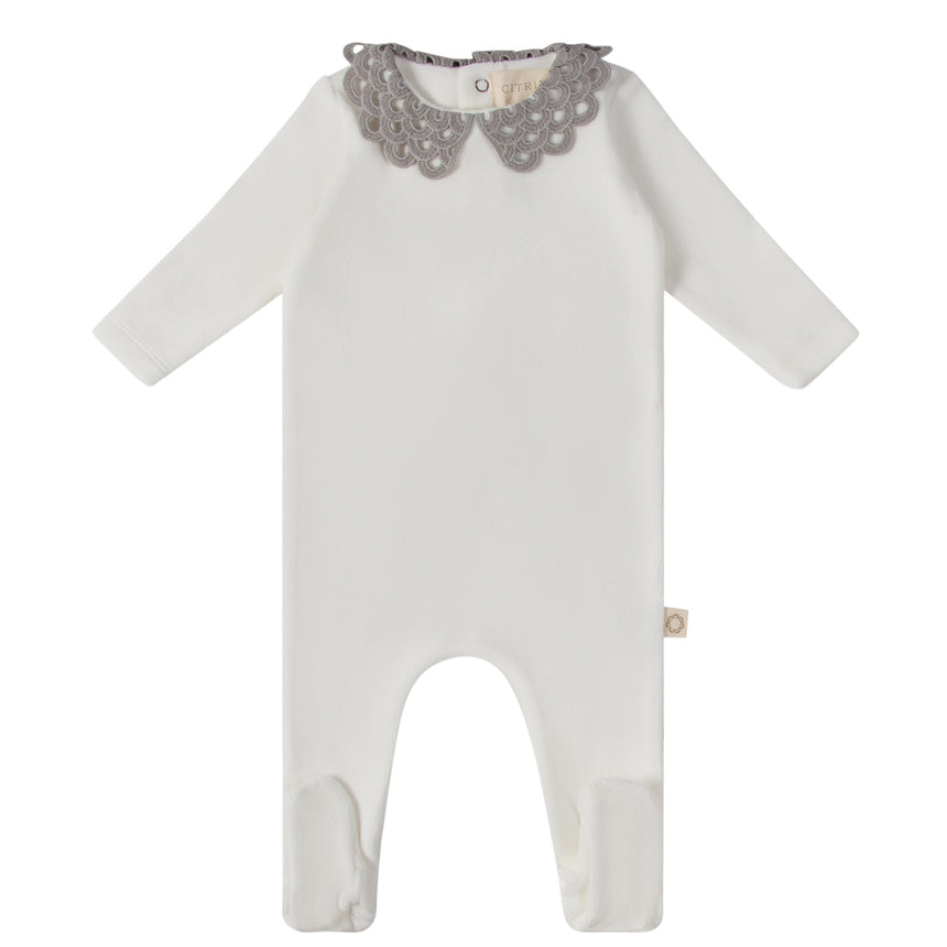 Scalloped Collar Footie - White/Grey
